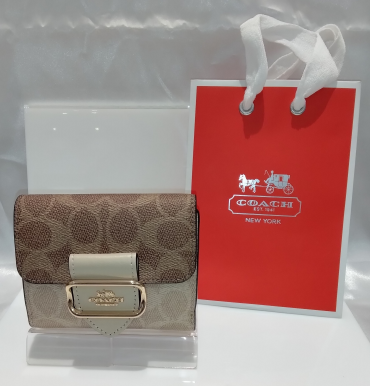 【COACH　二つ折り財布】