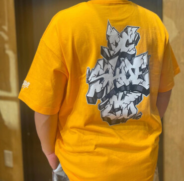 DC・24 THREE LINES GRAFFITI SS Tシャツ