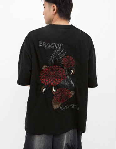 【DRASTIC GARDEN】フェザーダリア総刺繍Tシャツ