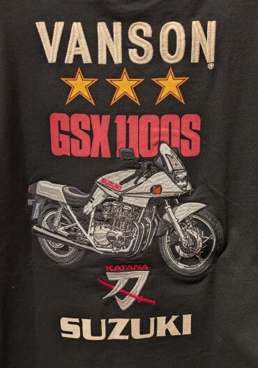 【VANSON】✕ 『SUZUKI』コラボTシャツ