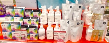 カネボウ化粧品 DEWシリーズ入荷