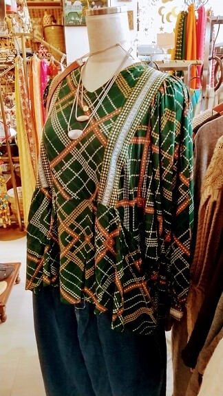 新作秋冬物衣料が続々入荷中！
