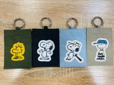 SNOOPYアップリケパスケース入荷✨