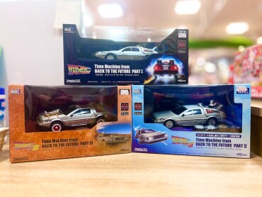 BTTFデロリアンラジコン入荷！
