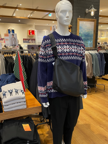 ★☆メンズギフトにぴったりの冬柄ニット登場★☆