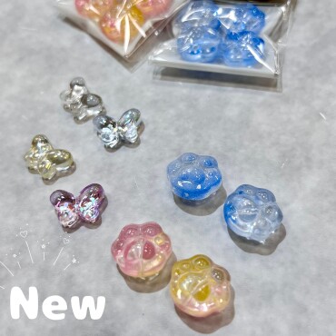 可愛い肉球、バタフライガラスビーズ入荷✨