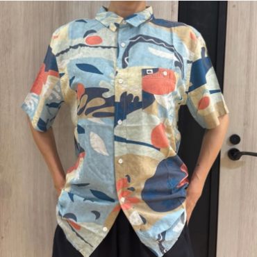 QUIKSILVER・トロピカル柄シャツ🌴