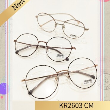 細身でシャープなデザインのメタル