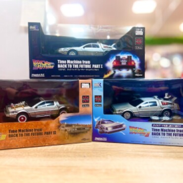BTTFデロリアンラジコン入荷！