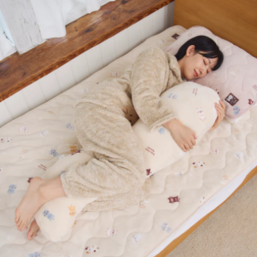 ふくふくにゃんこ フランネル抱き枕