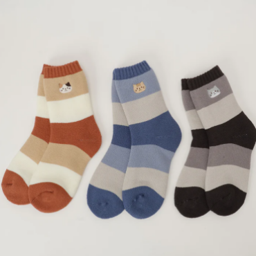 ふくふくにゃんこ 裏起毛太ボーダーソックス