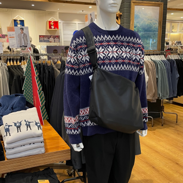 ★☆メンズギフトにぴったりの冬柄ニット登場★☆