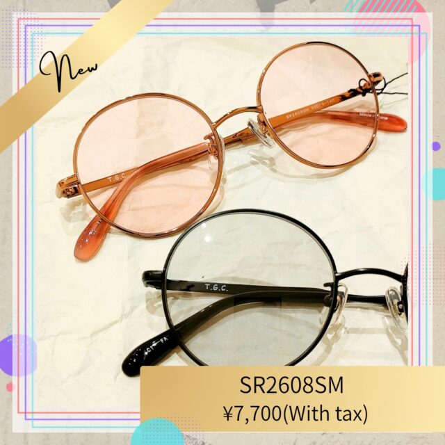 丸細身のメタルフレームが上品な印象を与えます