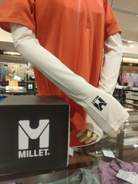 紫外線対策にアームカバーオススメです♪