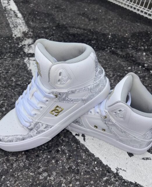 DC🛹スニーカー