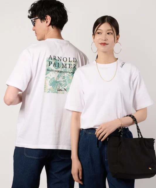 【 シェア　リゾート柄ボックスロゴTシャツ 】